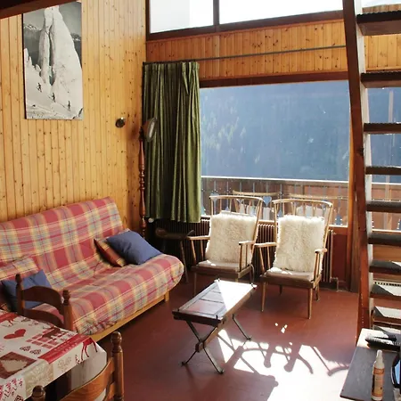 Near Area For 6 People *